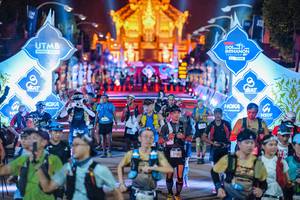 BIB: 9730, 150
                            <button type="button" onclick="openModal(22749127)" class="btn btn-primary btn-sm float-right btn-popup" data-toggle="modal" data-target=".modal-high-quality">
                        <i class="fas fa-shopping-cart"></i> Add to Cart
                    </button>
                                            <button type="button" onclick="isThisMe(22749127, true)" class="btn btn-success btn-sm float-right btn-popup btn-isme hidden" data-toggle="tooltip" data-placement="bottom" title="นี่คือรูปของคุณใช่ไหม คลิกที่นี่เพื่อเอาเข้าอัลบั้ม">
                        <i class="fas fa-plus"></i> Add to album
                    </button>
                    <button type="button" onclick="isThisMe(22749127, false)" class="btn btn-warning btn-sm float-right btn-popup btn-isnotme hidden">
                        <i class="fas fa-ban"></i> Remove from album
                    </button>